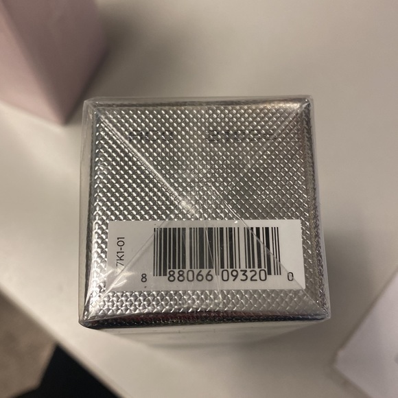 BNIB Tom Ford Soleil Neige eau de parfum 50ml 1.7oz perfume unopened unisex - Picture 5 of 5